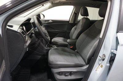 2026 Volkswagen Taos 1.5T SE Black