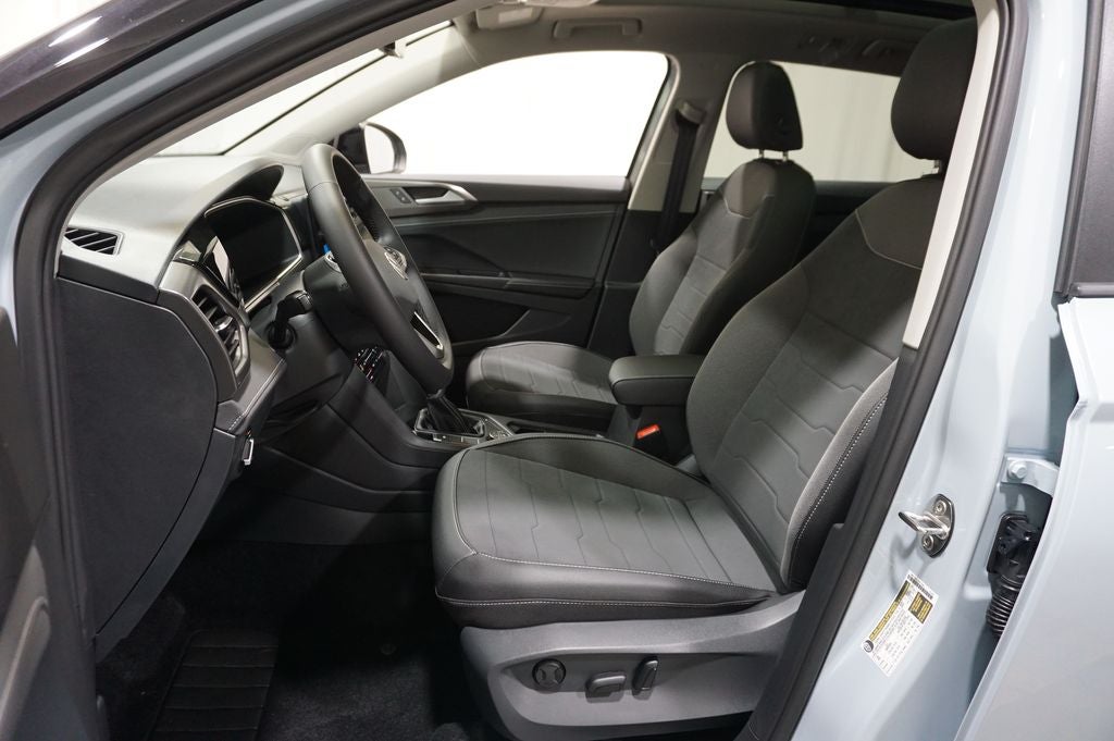 2026 Volkswagen Taos 1.5T SE Black