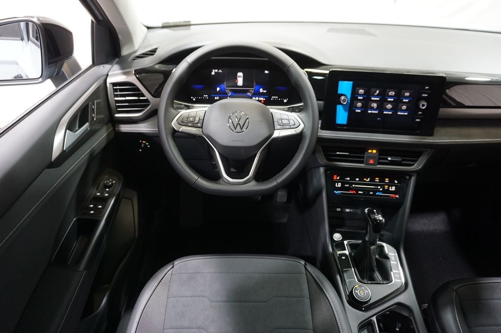 2026 Volkswagen Taos 1.5T SE Black