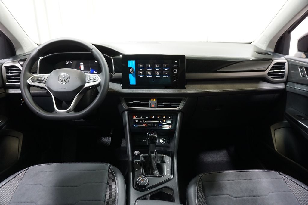 2026 Volkswagen Taos 1.5T SE Black