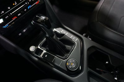 2026 Volkswagen Taos 1.5T SE Black