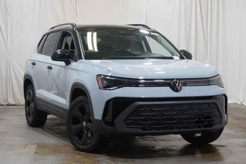2026 Volkswagen Taos 1.5T SE Black