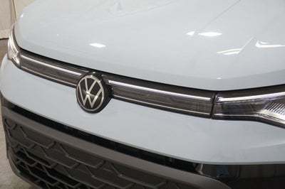 2026 Volkswagen Taos 1.5T SE Black