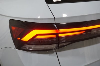 2026 Volkswagen Taos 1.5T SE Black