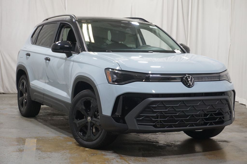 2026 Volkswagen Taos 1.5T SE Black