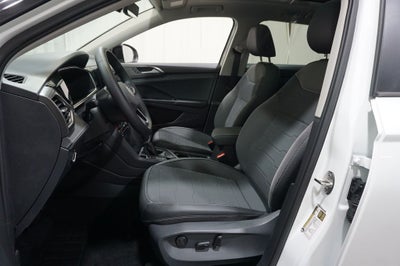 2026 Volkswagen Taos 1.5T SE Black