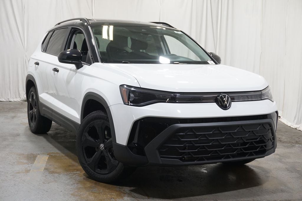 2026 Volkswagen Taos 1.5T SE Black