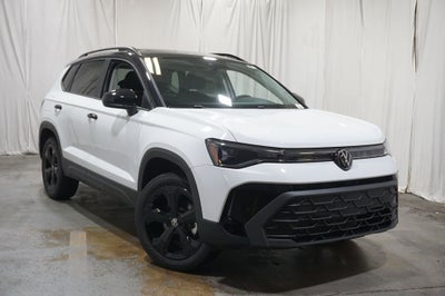 2026 Volkswagen Taos 1.5T SE Black