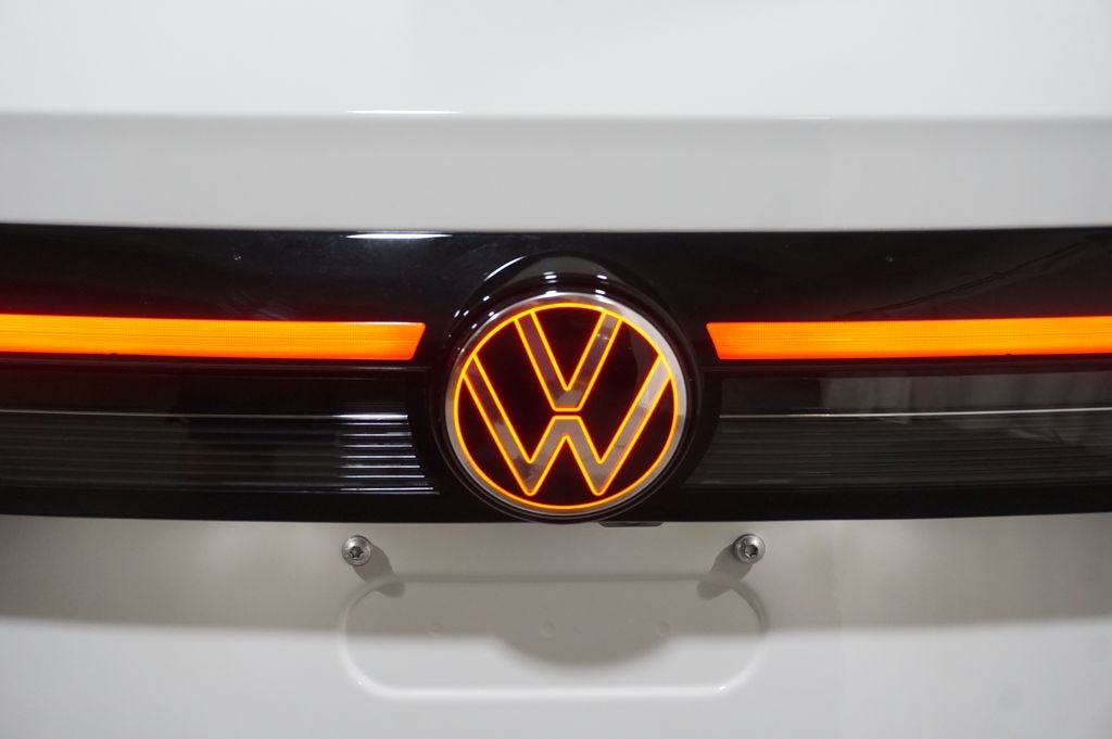 2026 Volkswagen Taos 1.5T SE Black