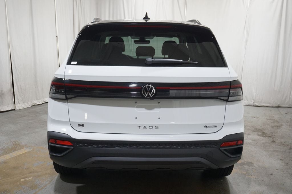 2026 Volkswagen Taos 1.5T SE Black