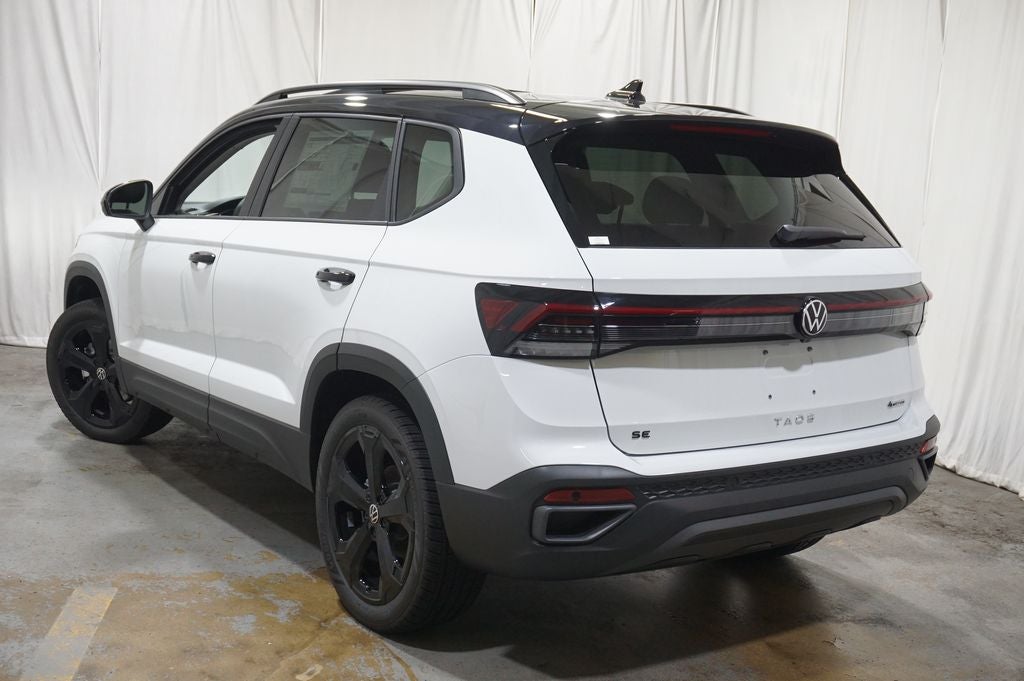 2026 Volkswagen Taos 1.5T SE Black