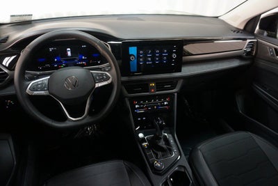 2025 Volkswagen Taos 1.5T SE Black