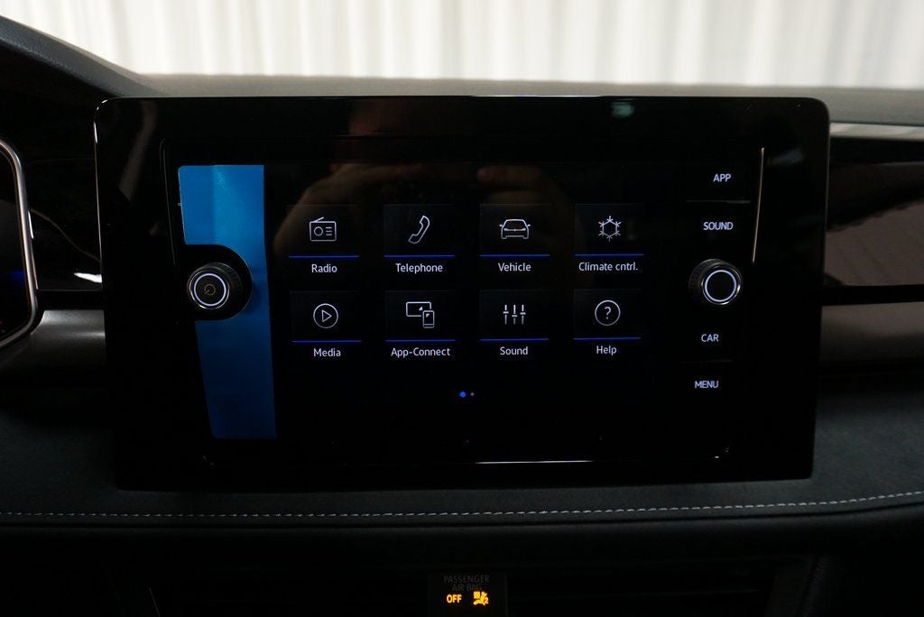 2025 Volkswagen Taos 1.5T SE Black