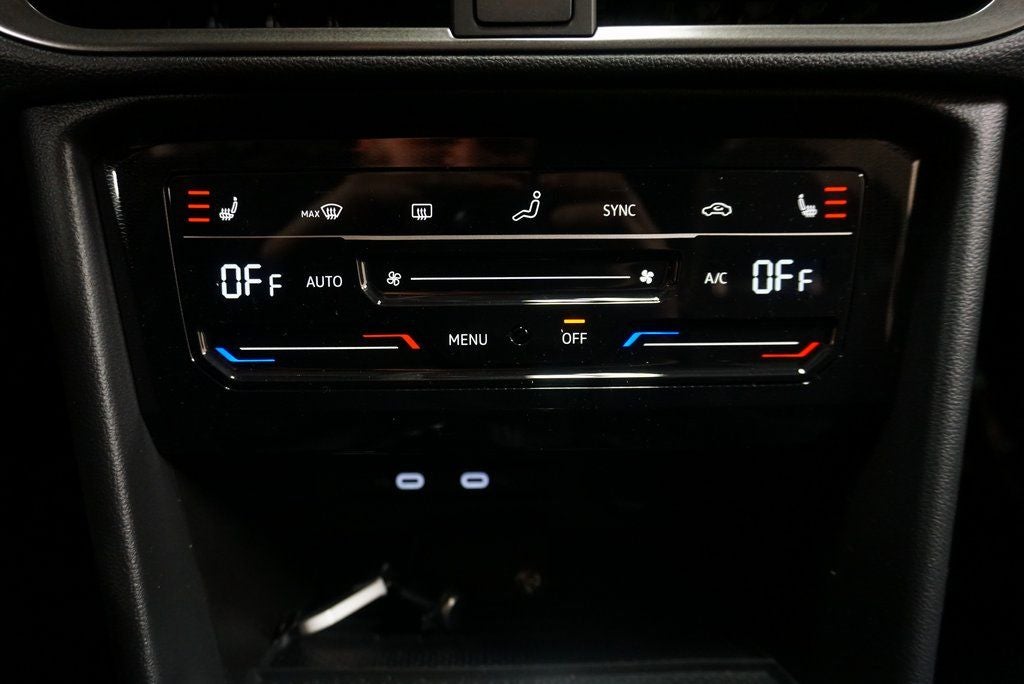 2025 Volkswagen Taos 1.5T SE Black