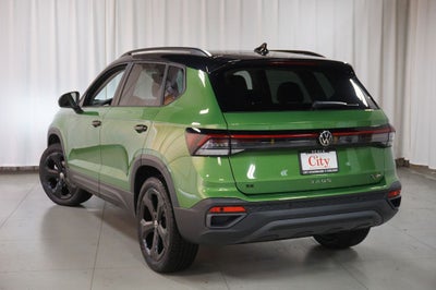 2026 Volkswagen Taos 1.5T SE Black