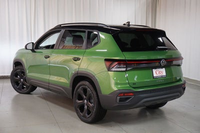 2026 Volkswagen Taos 1.5T SE Black