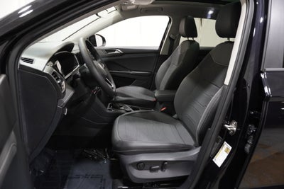 2027 Volkswagen Taos 1.5T SE Black