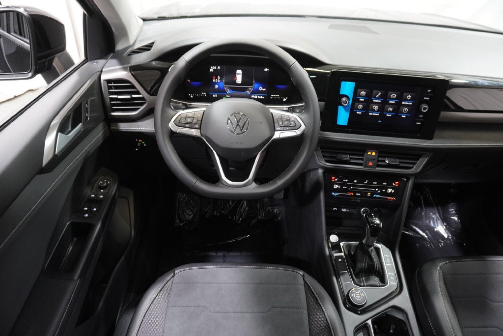 2027 Volkswagen Taos 1.5T SE Black