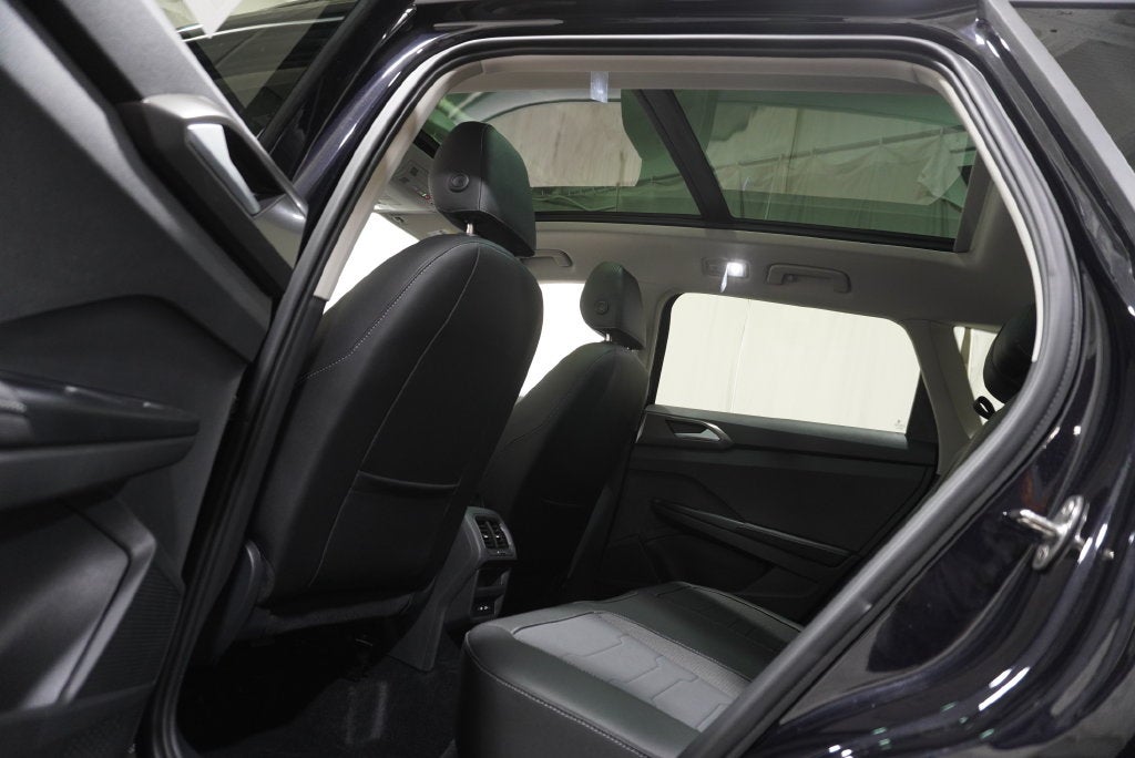 2027 Volkswagen Taos 1.5T SE Black