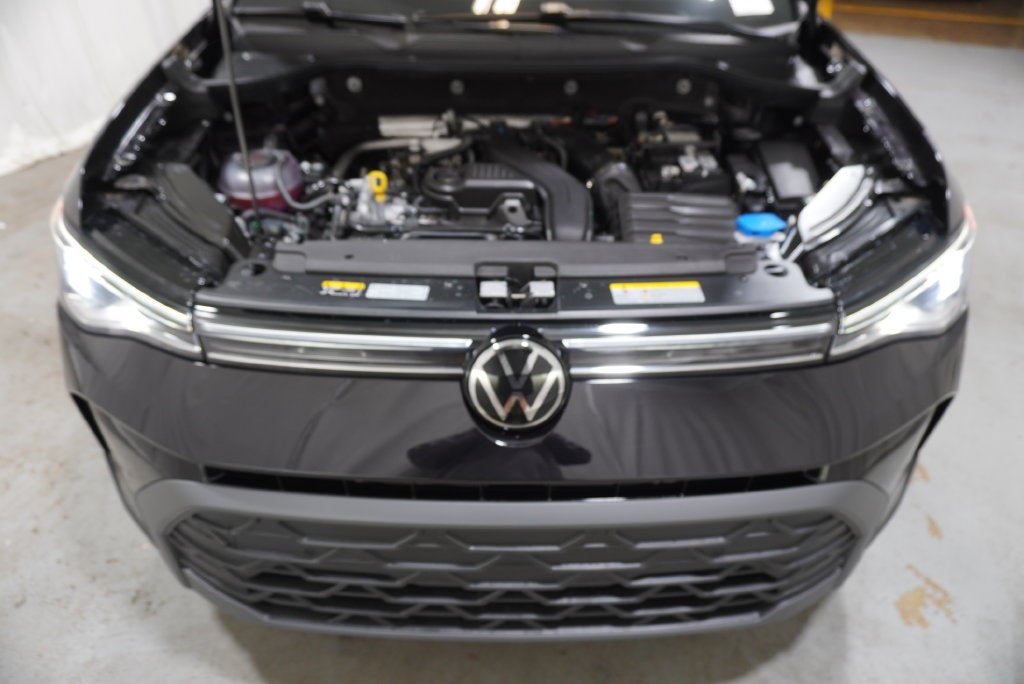 2027 Volkswagen Taos 1.5T SE Black