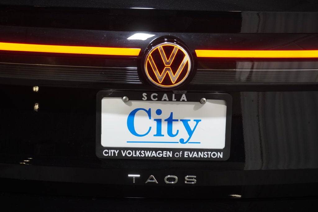 2027 Volkswagen Taos 1.5T SE Black