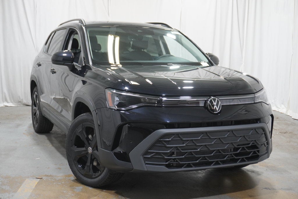 2027 Volkswagen Taos 1.5T SE Black