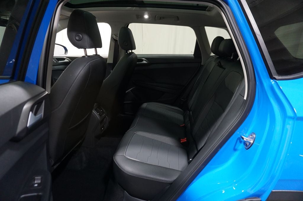 2025 Volkswagen Taos 1.5T SE Black