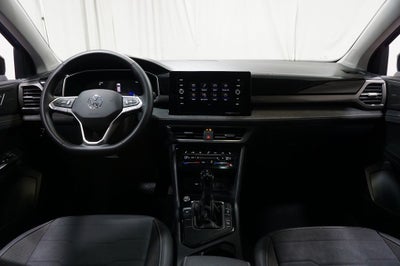 2025 Volkswagen Taos 1.5T SE Black