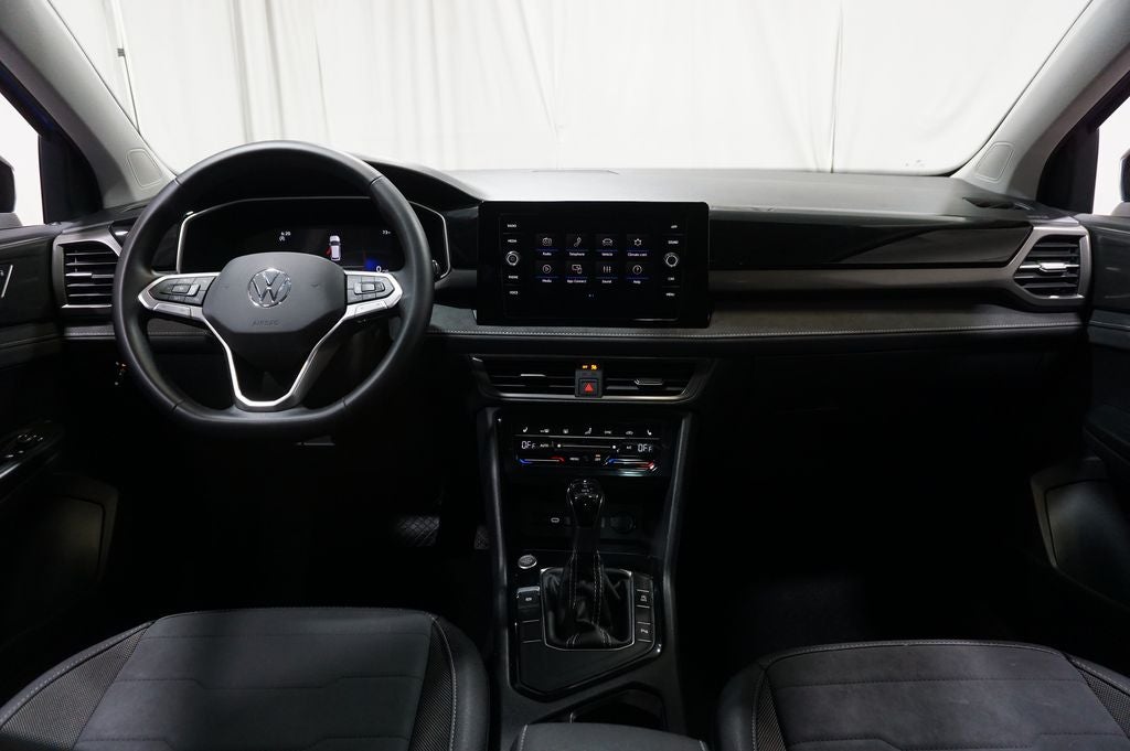 2025 Volkswagen Taos 1.5T SE Black