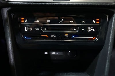 2025 Volkswagen Taos 1.5T SE Black