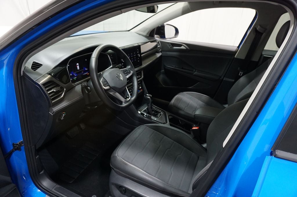 2025 Volkswagen Taos 1.5T SE Black