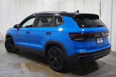 2025 Volkswagen Taos 1.5T SE Black