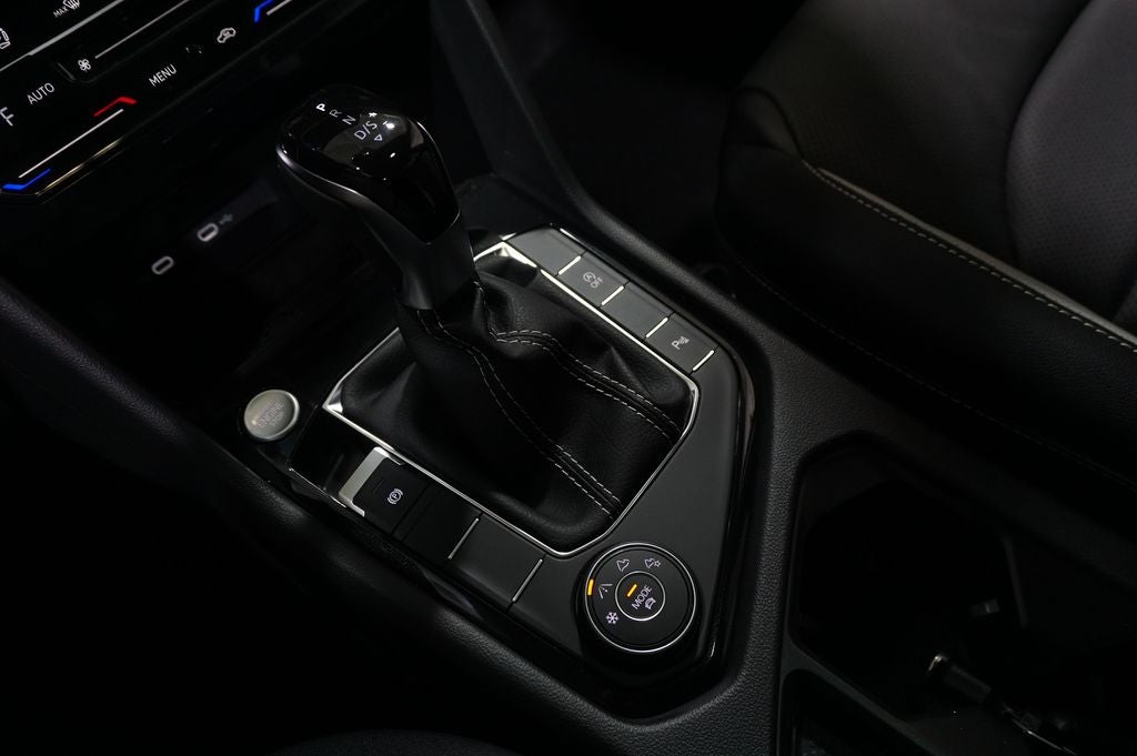 2026 Volkswagen Taos 1.5T SEL