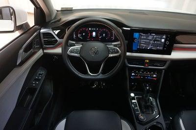 2026 Volkswagen Taos 1.5T SEL