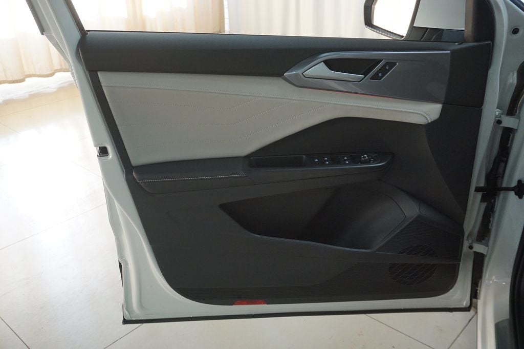 2026 Volkswagen Taos 1.5T SEL