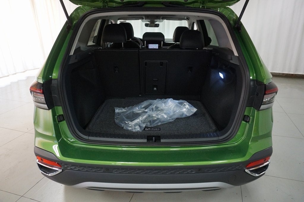 2026 Volkswagen Taos 1.5T SEL