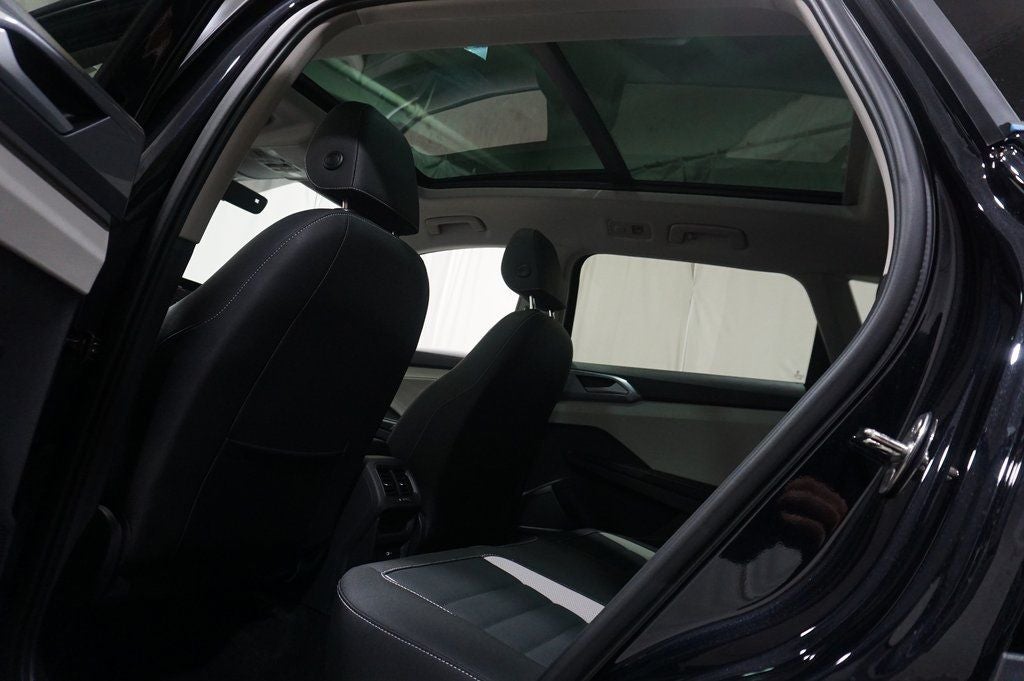 2025 Volkswagen Taos 1.5T SEL