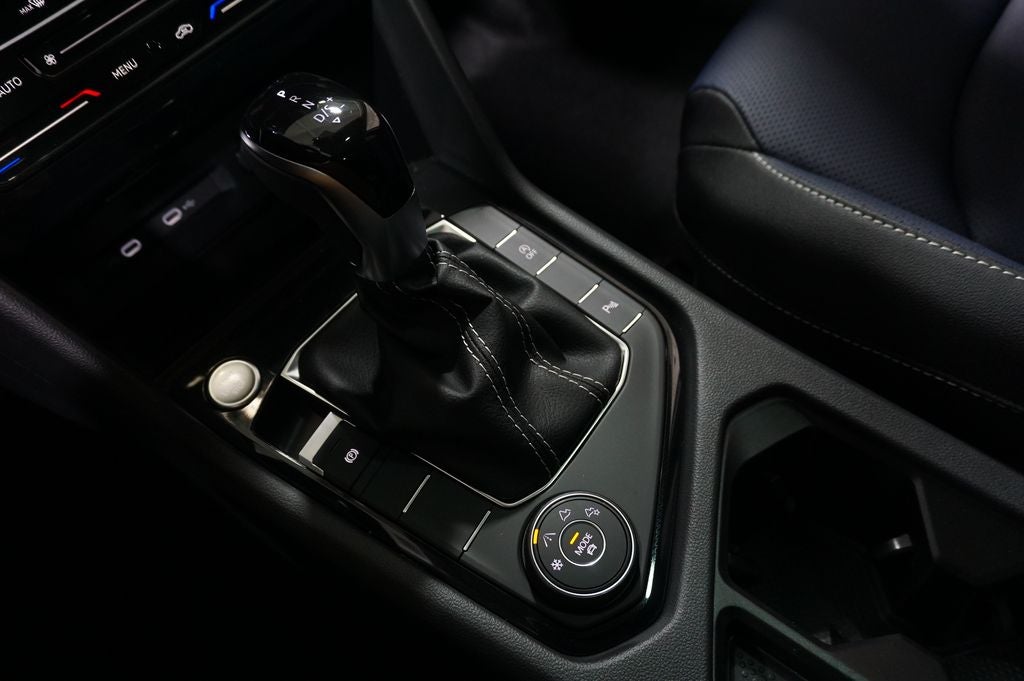 2026 Volkswagen Taos 1.5T SEL