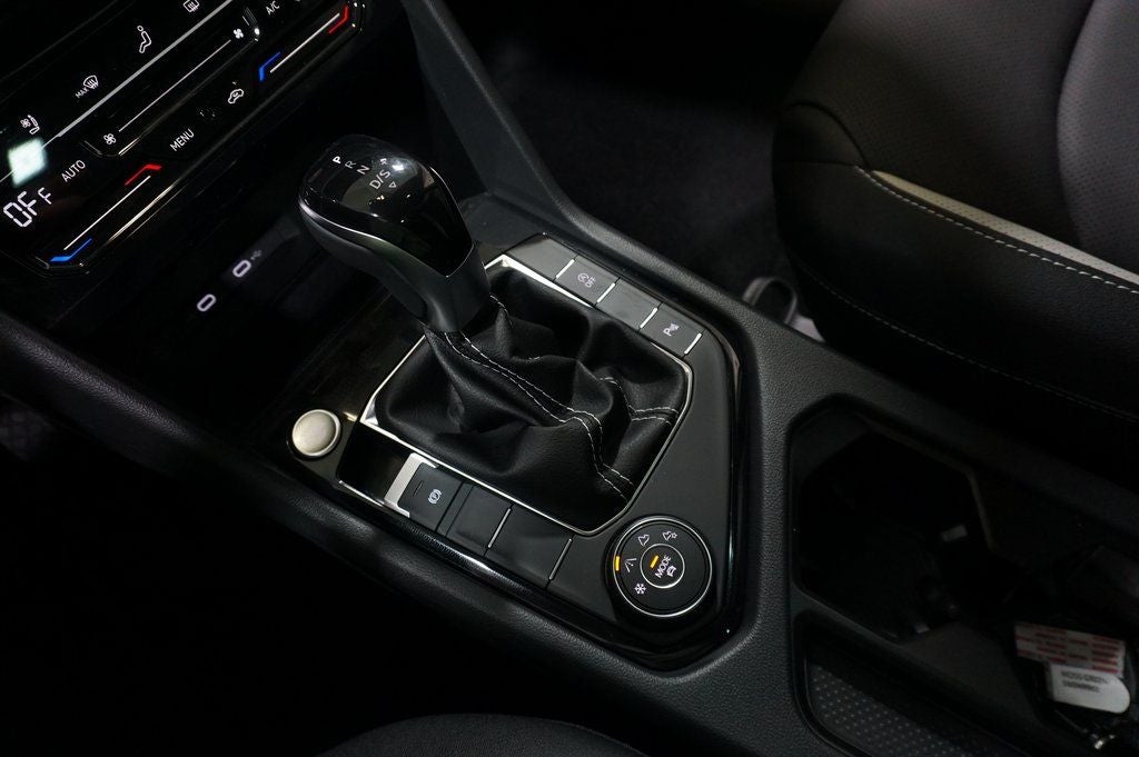 2025 Volkswagen Taos 1.5T SEL