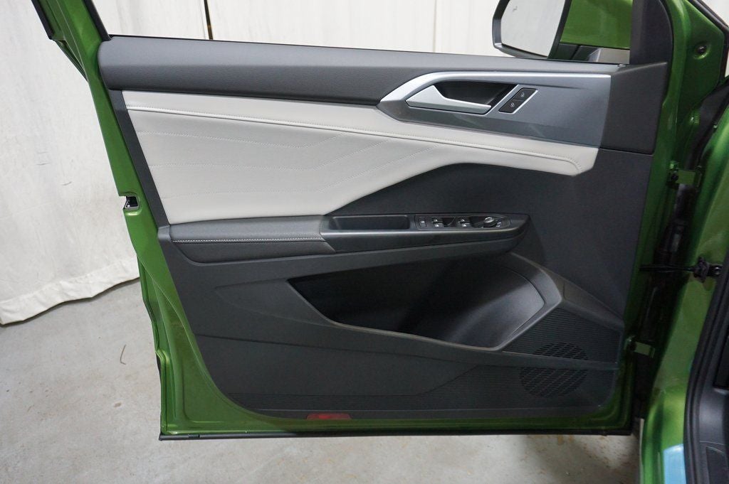 2025 Volkswagen Taos 1.5T SEL