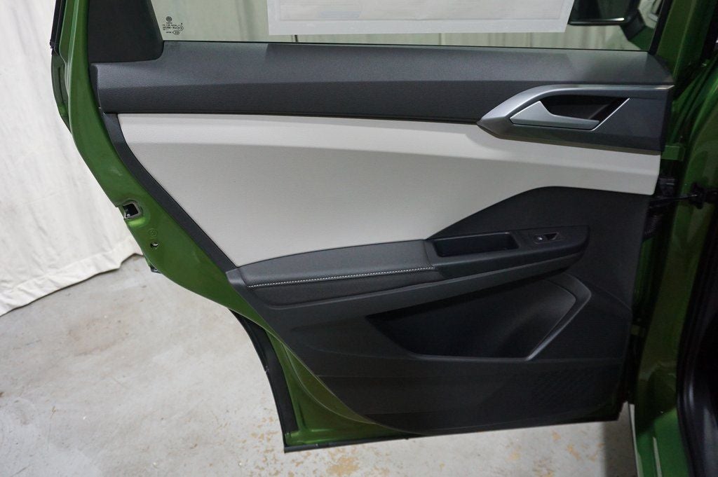 2025 Volkswagen Taos 1.5T SEL