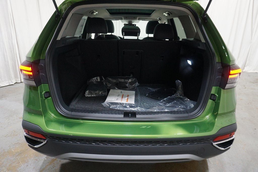 2025 Volkswagen Taos 1.5T SEL