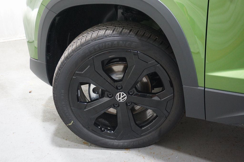 2025 Volkswagen Taos 1.5T SEL