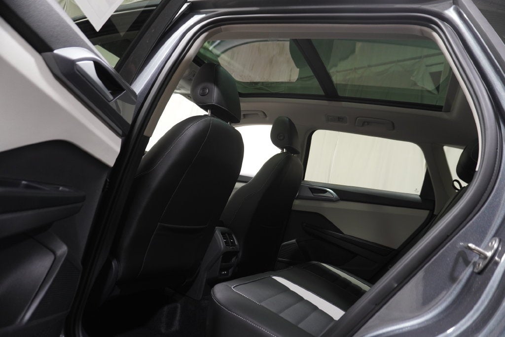 2027 Volkswagen Taos 1.5T SEL