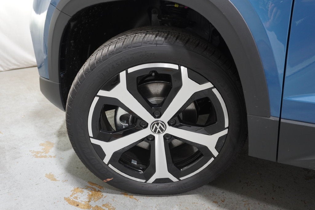 2027 Volkswagen Taos 1.5T SEL