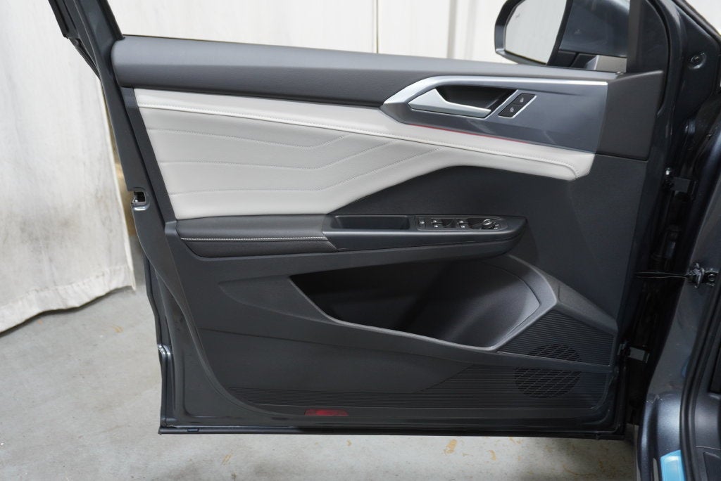 2027 Volkswagen Taos 1.5T SEL