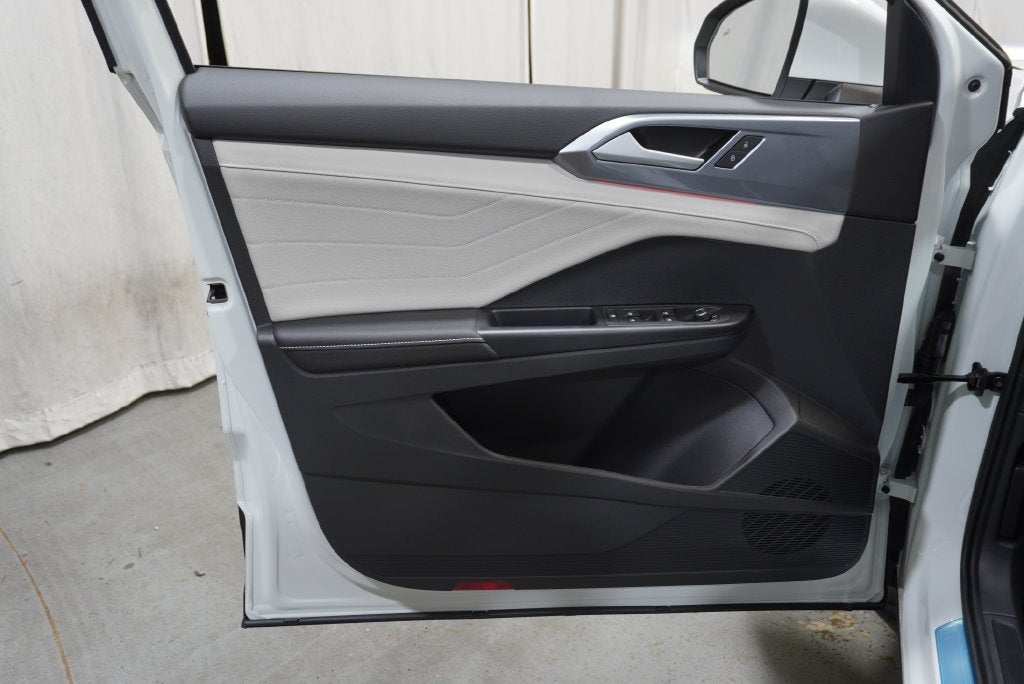 2027 Volkswagen Taos 1.5T SEL