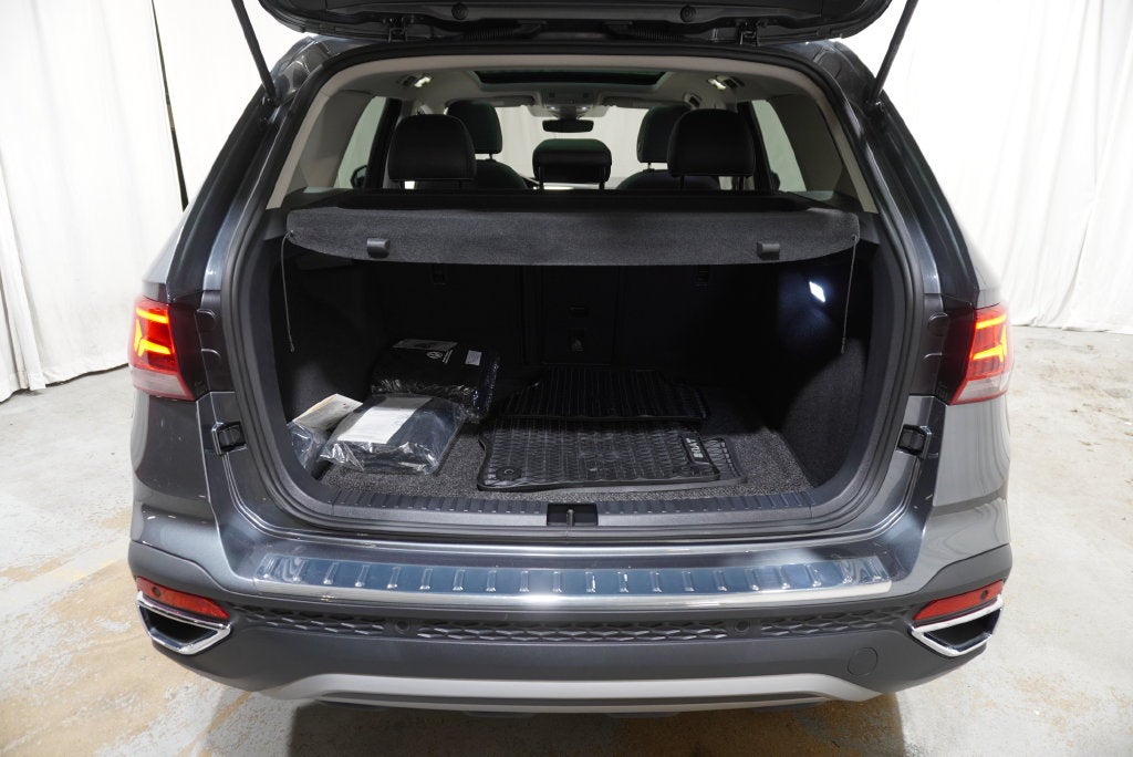 2024 Volkswagen Taos 1.5T SEL