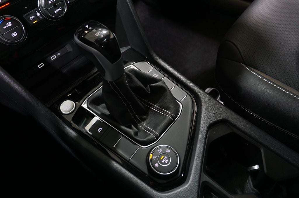 2024 Volkswagen Taos 1.5T SEL