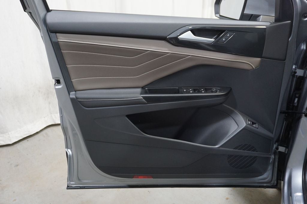 2024 Volkswagen Taos 1.5T SEL